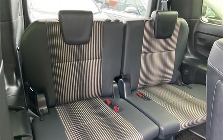 Toyota Noah III, 2021 год, 1 882 000 рублей, 28 фотография