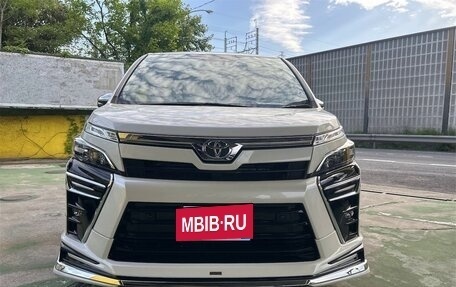 Toyota Voxy III, 2021 год, 1 706 000 рублей, 8 фотография