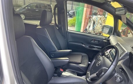Toyota Voxy III, 2021 год, 1 706 000 рублей, 11 фотография