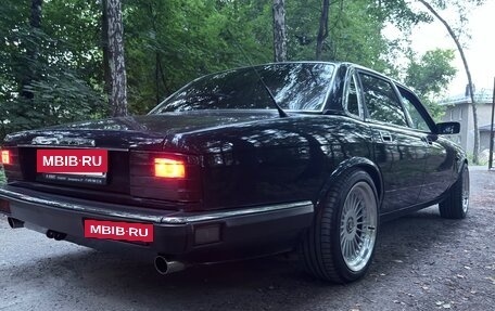 Jaguar XJ III (X350), 1993 год, 2 500 000 рублей, 9 фотография