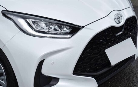 Toyota Yaris, 2022 год, 1 116 000 рублей, 7 фотография