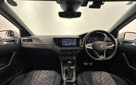 Volkswagen Polo VI (EU Market), 2022 год, 1 495 700 рублей, 22 фотография