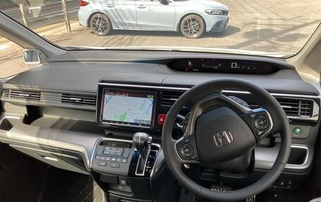 Honda Stepwgn IV, 2021 год, 8 фотография