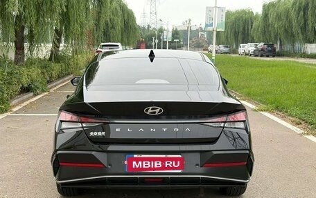 Hyundai Elantra, 2023 год, 1 360 325 рублей, 6 фотография