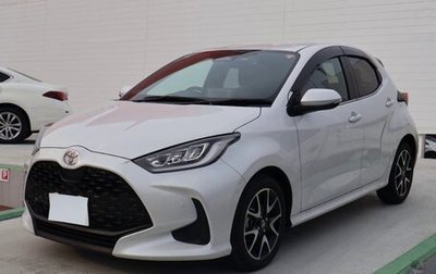Toyota Yaris, 2022 год, 999 000 рублей, 1 фотография