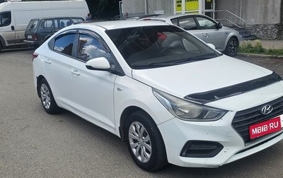 Hyundai Solaris II рестайлинг, 2017 год, 650 000 рублей, 1 фотография