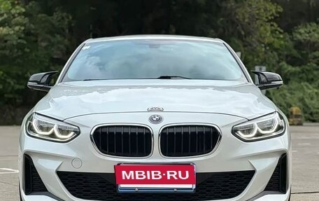 BMW 1 серия, 2019 год, 1 250 002 рублей, 2 фотография