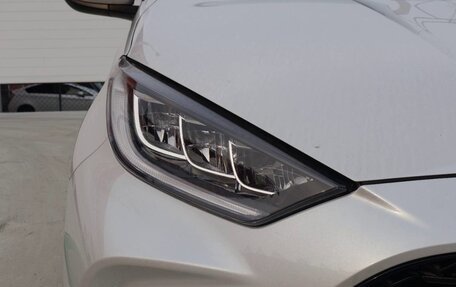 Toyota Yaris, 2022 год, 999 000 рублей, 8 фотография