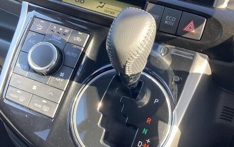 Toyota Wish II, 2017 год, 1 148 000 рублей, 15 фотография