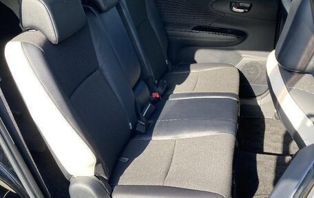 Toyota Wish II, 2017 год, 1 148 000 рублей, 21 фотография