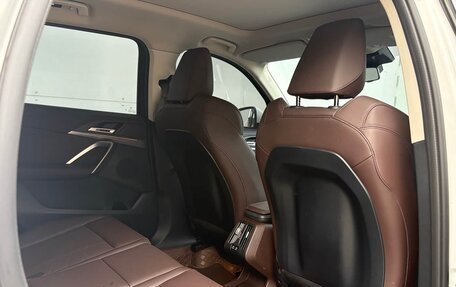 BMW X1, 2025 год, 16 фотография