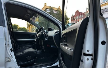 Toyota Ist II, 2002 год, 549 000 рублей, 39 фотография