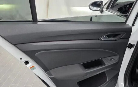 Volkswagen Golf VIII, 2022 год, 2 580 008 рублей, 25 фотография