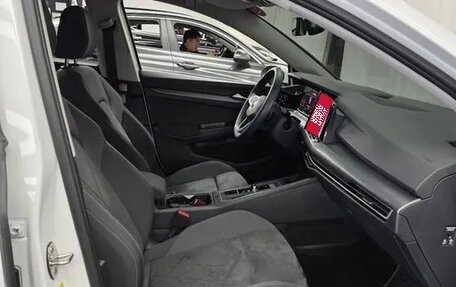 Volkswagen Golf VIII, 2022 год, 2 580 008 рублей, 21 фотография
