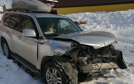 Toyota Land Cruiser Prado 150 рестайлинг 2, 2009 год, 1 000 000 рублей, 10 фотография