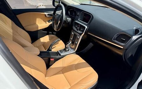 Volvo V40 II рестайлинг, 2017 год, 1 320 000 рублей, 4 фотография