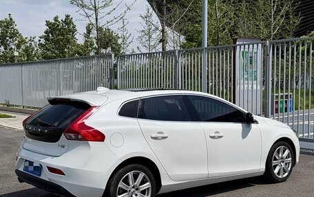 Volvo V40 II рестайлинг, 2017 год, 1 320 000 рублей, 11 фотография