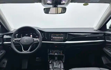 Volkswagen Passat B8 рестайлинг, 2023 год, 1 740 500 рублей, 12 фотография