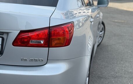 Lexus IS II рестайлинг 2, 2006 год, 1 250 000 рублей, 10 фотография