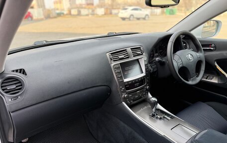 Lexus IS II рестайлинг 2, 2006 год, 1 250 000 рублей, 22 фотография