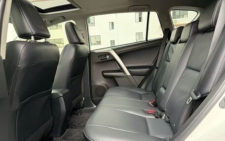 Toyota RAV4, 2018 год, 2 250 008 рублей, 9 фотография