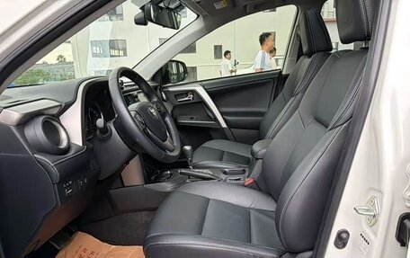Toyota RAV4, 2018 год, 2 250 008 рублей, 5 фотография