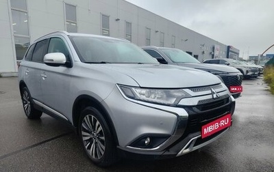Mitsubishi Outlander III рестайлинг 3, 2020 год, 2 399 000 рублей, 1 фотография
