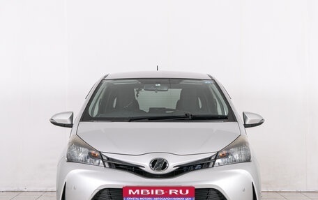 Toyota Vitz, 2015 год, 899 000 рублей, 3 фотография