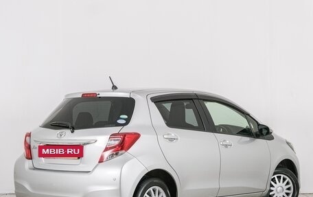 Toyota Vitz, 2015 год, 899 000 рублей, 7 фотография