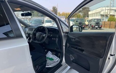Toyota Wish II, 2017 год, 1 099 000 рублей, 15 фотография