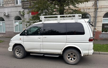 Mitsubishi Delica IV, 2000 год, 1 900 000 рублей, 2 фотография