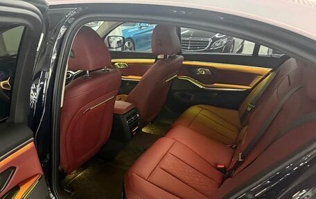 BMW 3 серия, 2024 год, 3 300 000 рублей, 11 фотография