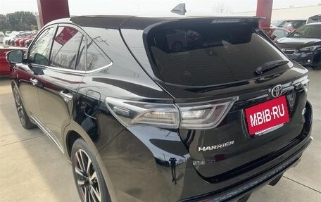 Toyota Harrier, 2017 год, 2 210 000 рублей, 6 фотография