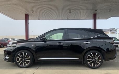 Toyota Harrier, 2017 год, 2 210 000 рублей, 13 фотография