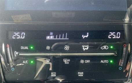 Toyota Harrier, 2017 год, 2 210 000 рублей, 20 фотография