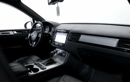 Volkswagen Touareg III, 2012 год, 2 050 000 рублей, 18 фотография