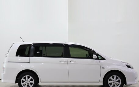 Toyota ISis I, 2013 год, 1 120 000 рублей, 4 фотография