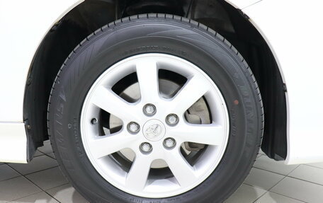 Toyota ISis I, 2013 год, 1 120 000 рублей, 12 фотография