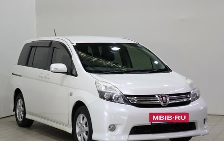 Toyota ISis I, 2013 год, 1 120 000 рублей, 3 фотография