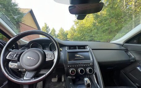 Jaguar E-Pace, 2018 год, 2 550 000 рублей, 10 фотография