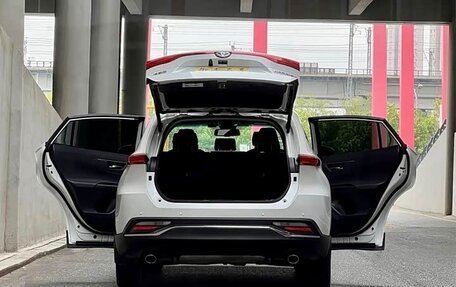 Toyota Harrier, 2024 год, 4 300 008 рублей, 16 фотография