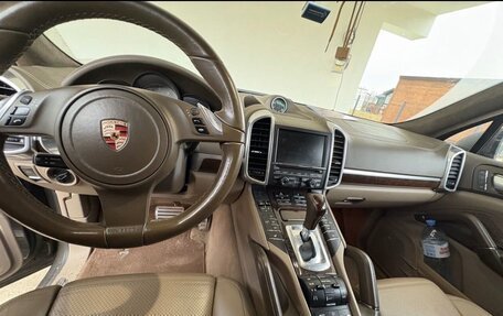 Porsche Cayenne III, 2012 год, 2 075 000 рублей, 15 фотография
