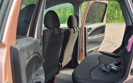 Mitsubishi Colt VI рестайлинг, 2010 год, 550 000 рублей, 19 фотография