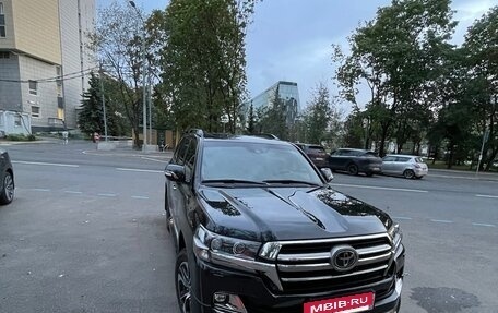 Toyota Land Cruiser 200, 2019 год, 9 500 000 рублей, 7 фотография