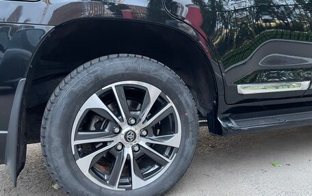 Toyota Land Cruiser 200, 2019 год, 9 500 000 рублей, 17 фотография