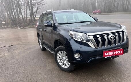 Toyota Land Cruiser Prado 150 рестайлинг 2, 2013 год, 3 650 000 рублей, 2 фотография