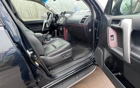 Toyota Land Cruiser Prado 150 рестайлинг 2, 2013 год, 3 650 000 рублей, 13 фотография