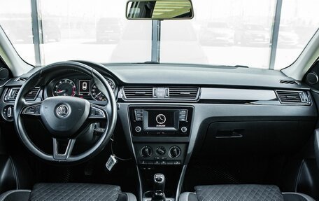 Skoda Rapid I, 2015 год, 900 000 рублей, 13 фотография