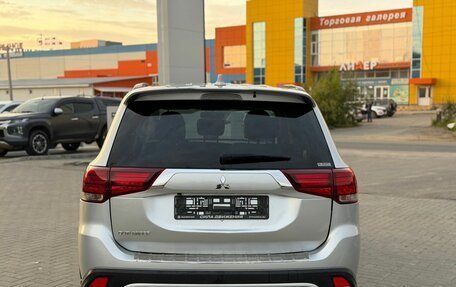 Mitsubishi Outlander III рестайлинг 3, 2022 год, 2 550 000 рублей, 6 фотография