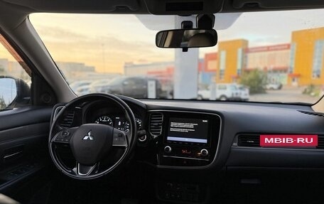 Mitsubishi Outlander III рестайлинг 3, 2022 год, 2 550 000 рублей, 29 фотография